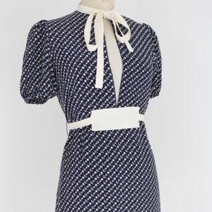 100% Authentic D&G Dolce & Gabbana Navy and Cream Silk Dress Anchor Bow Size 42